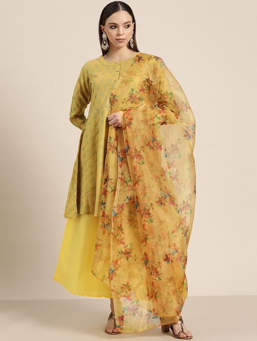 yellow kurta printed suit set - 19149236 - Standard Image - 0