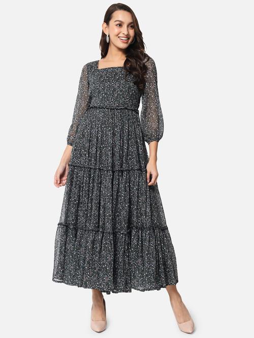 women's floral print tiered dress  - 19154654 -  Standard Image - 0