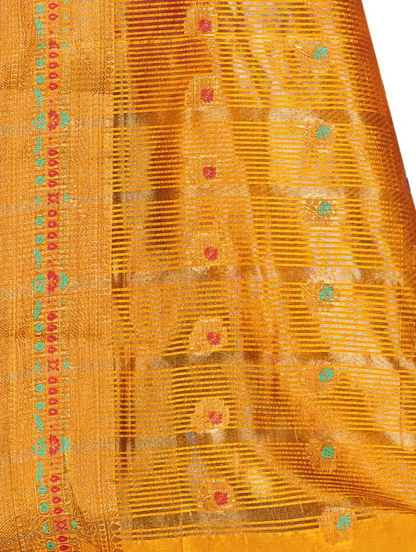 magenta jacquard saree with blouse - 19163424 - Standard Image - 2