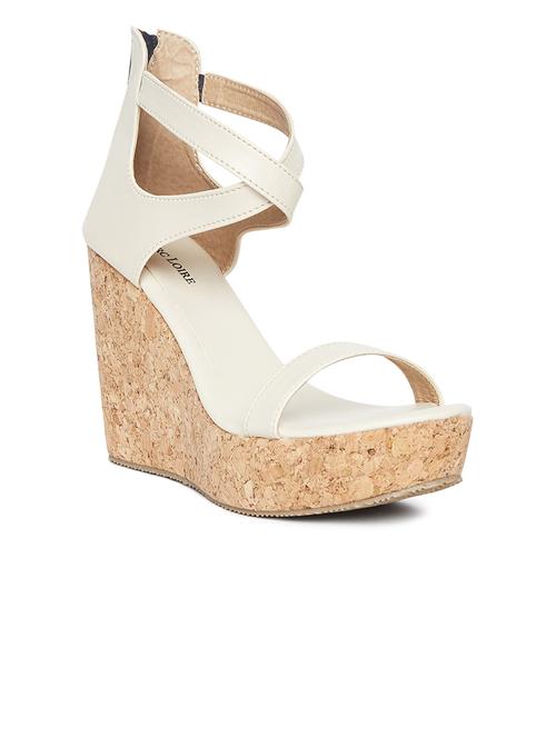 white one toe wedge - 19164324 -  Standard Image - 0