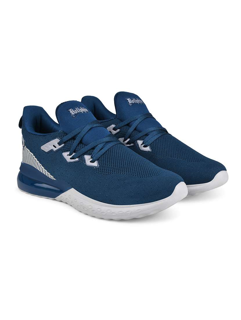 men blue sport shoe