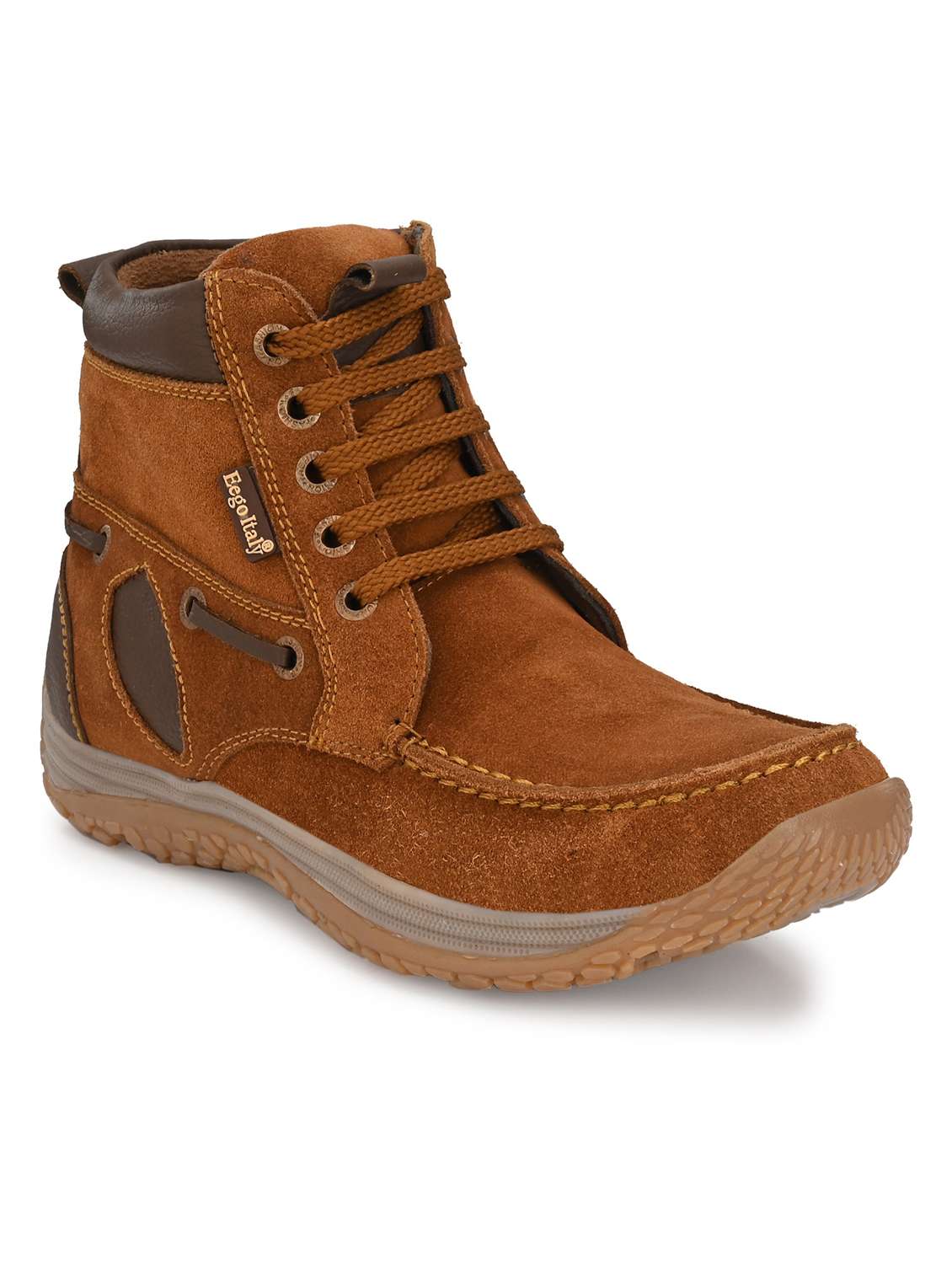 men tan lace up sneakers