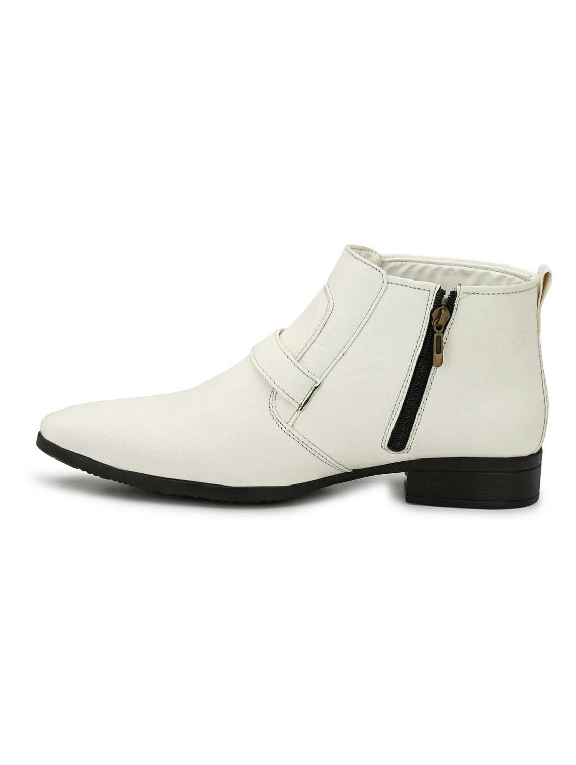 men white slip on sneakers - 19188620 -  Standard Image - 2