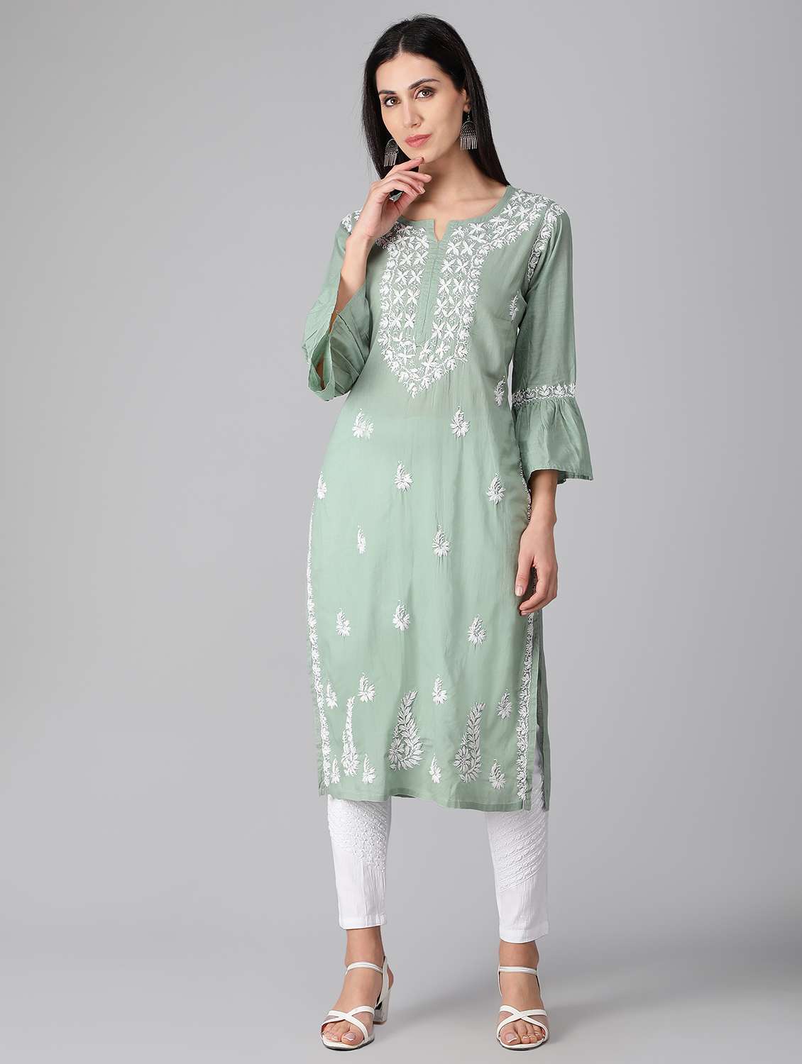 women green embroidered straight kurta