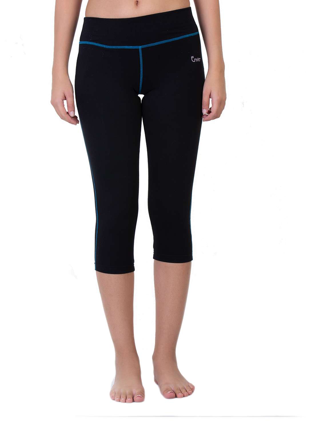 black solid capri