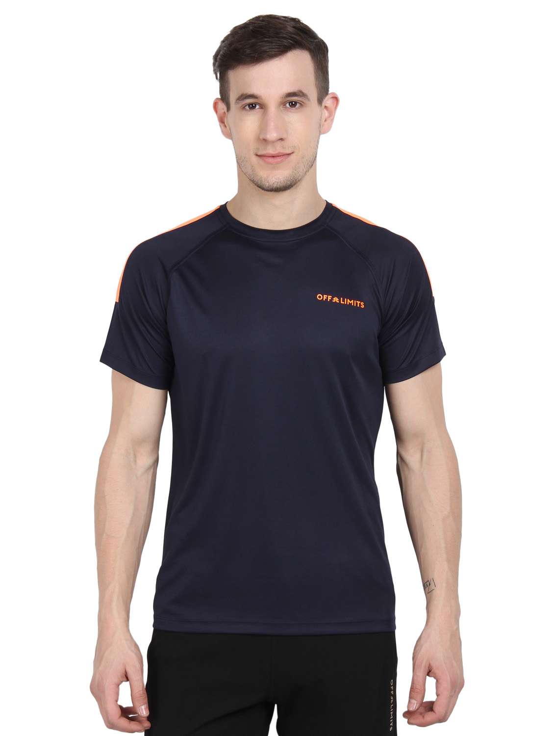 round neck solid t-shirt - 19219309 - Zoom Image - 0