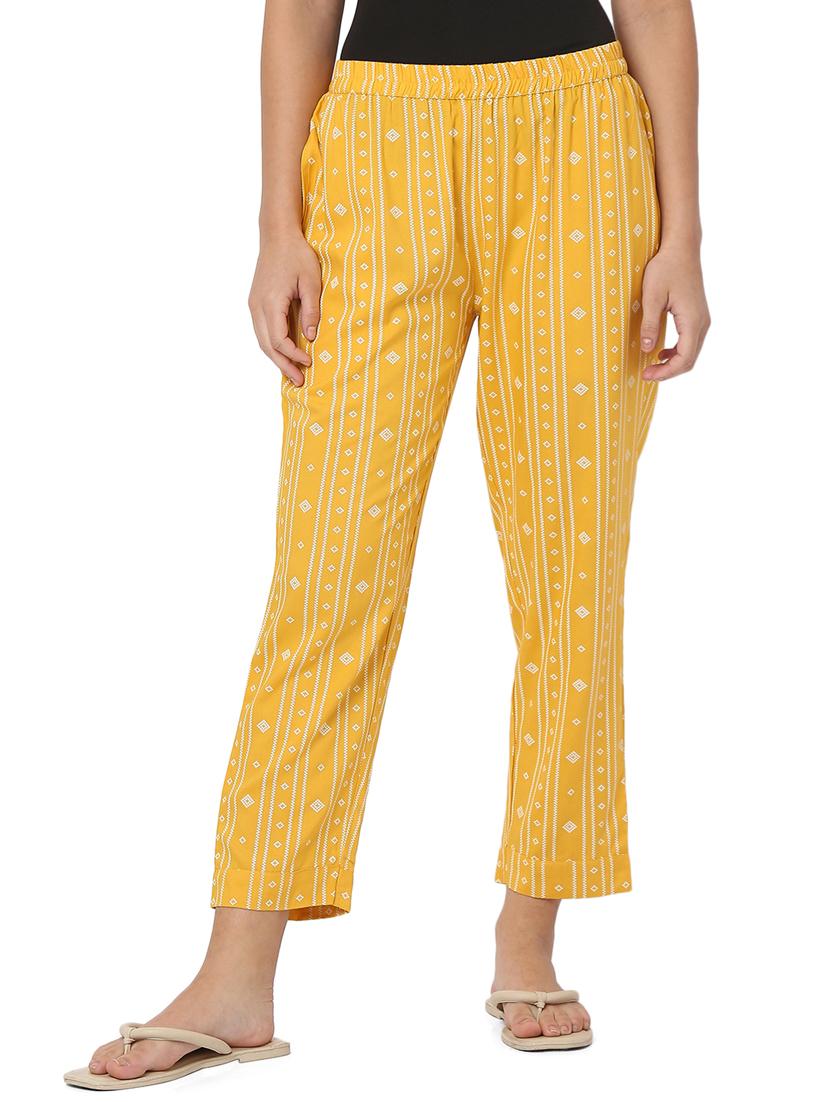 yellow printed cotton pajama - 19232530 - Zoom Image - 0
