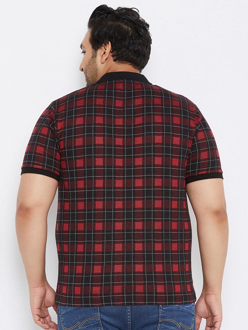 maroon checkered t-shirt - 19286521 - Standard Image - 2
