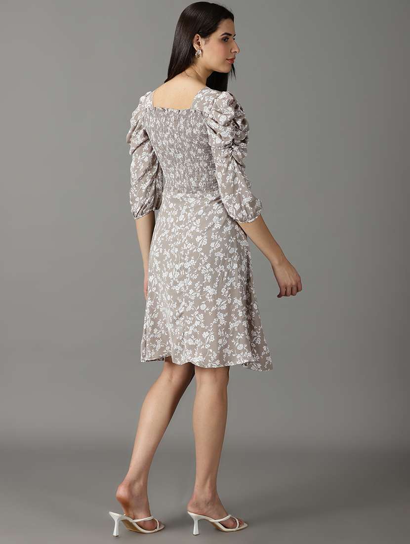 women's  floral dress - 19294536 -  Standard Image - 2