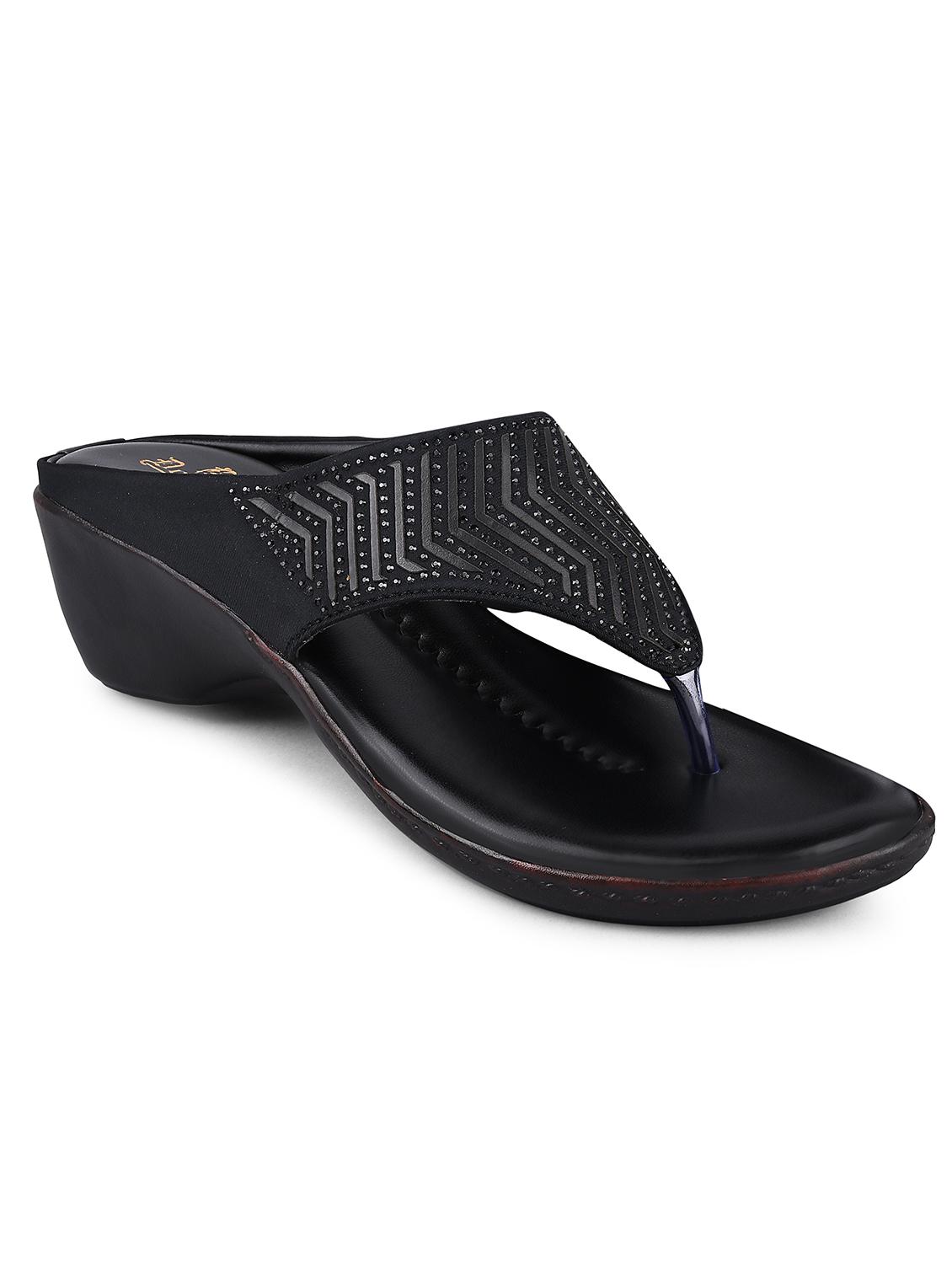 women black slip on flats sandals - 19303777 -  Zoom Image - 0
