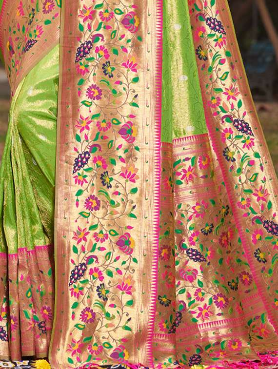 women's self design green colored saree with blouse - 19303909 - Standard Image - 2