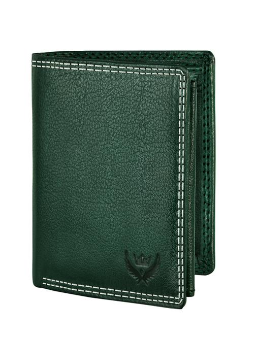 green grain texture leather wallet - 19388646 -  Standard Image - 0