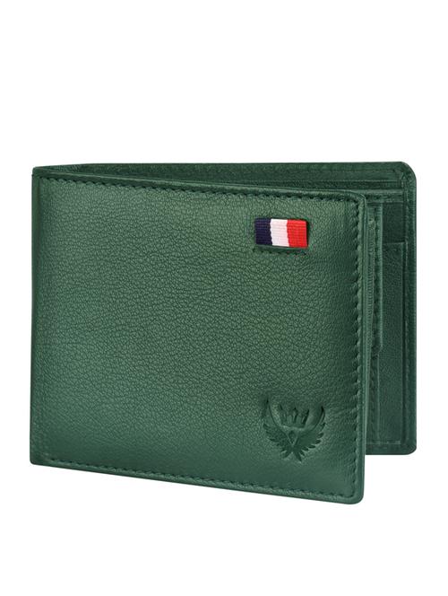 green grain texture leather wallet - 19388651 -  Standard Image - 0