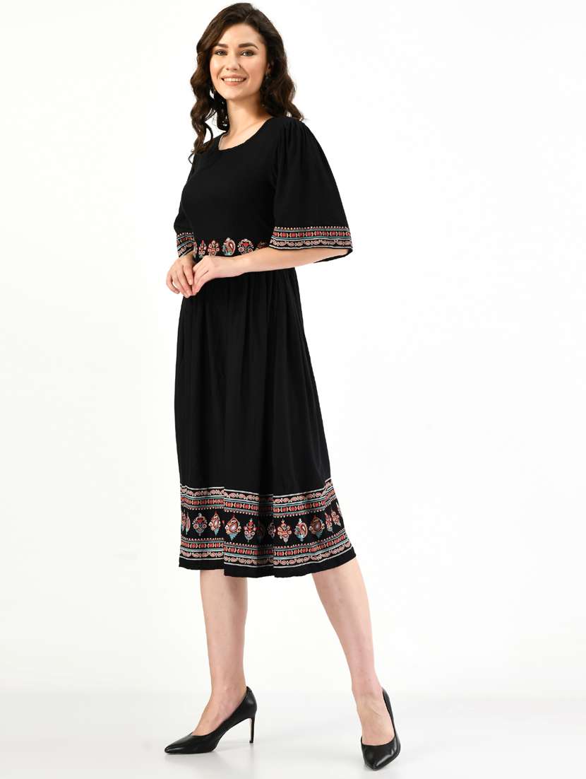 women's  paisley dress - 19414490 -  Standard Image - 2