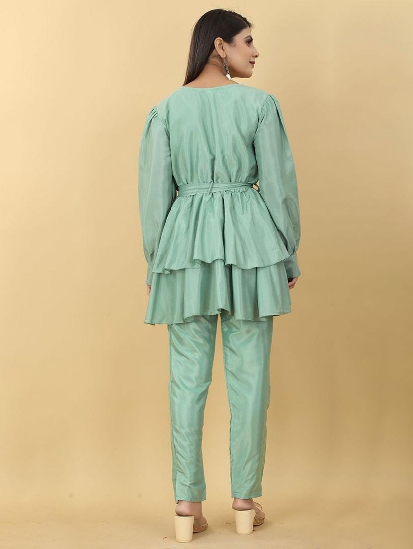 green self design fusion set - 19454962 - Standard Image - 2