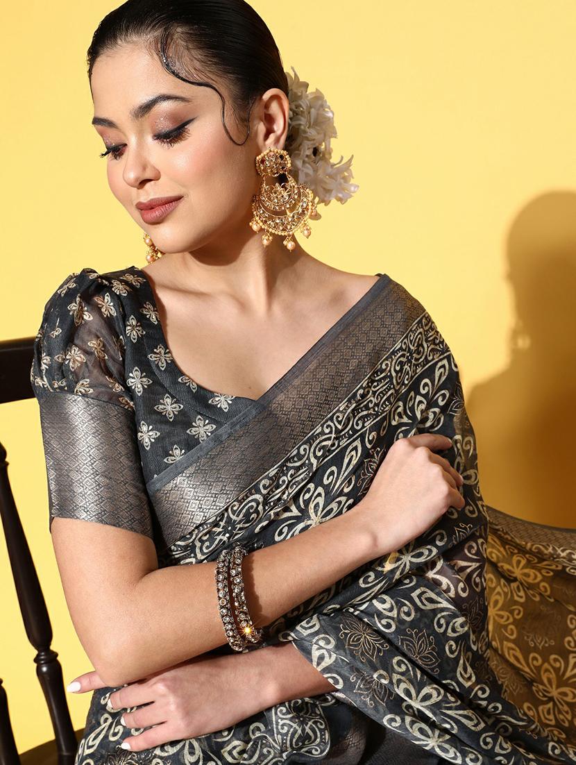 self design florals printed saree - 19473645 - Standard Image - 2