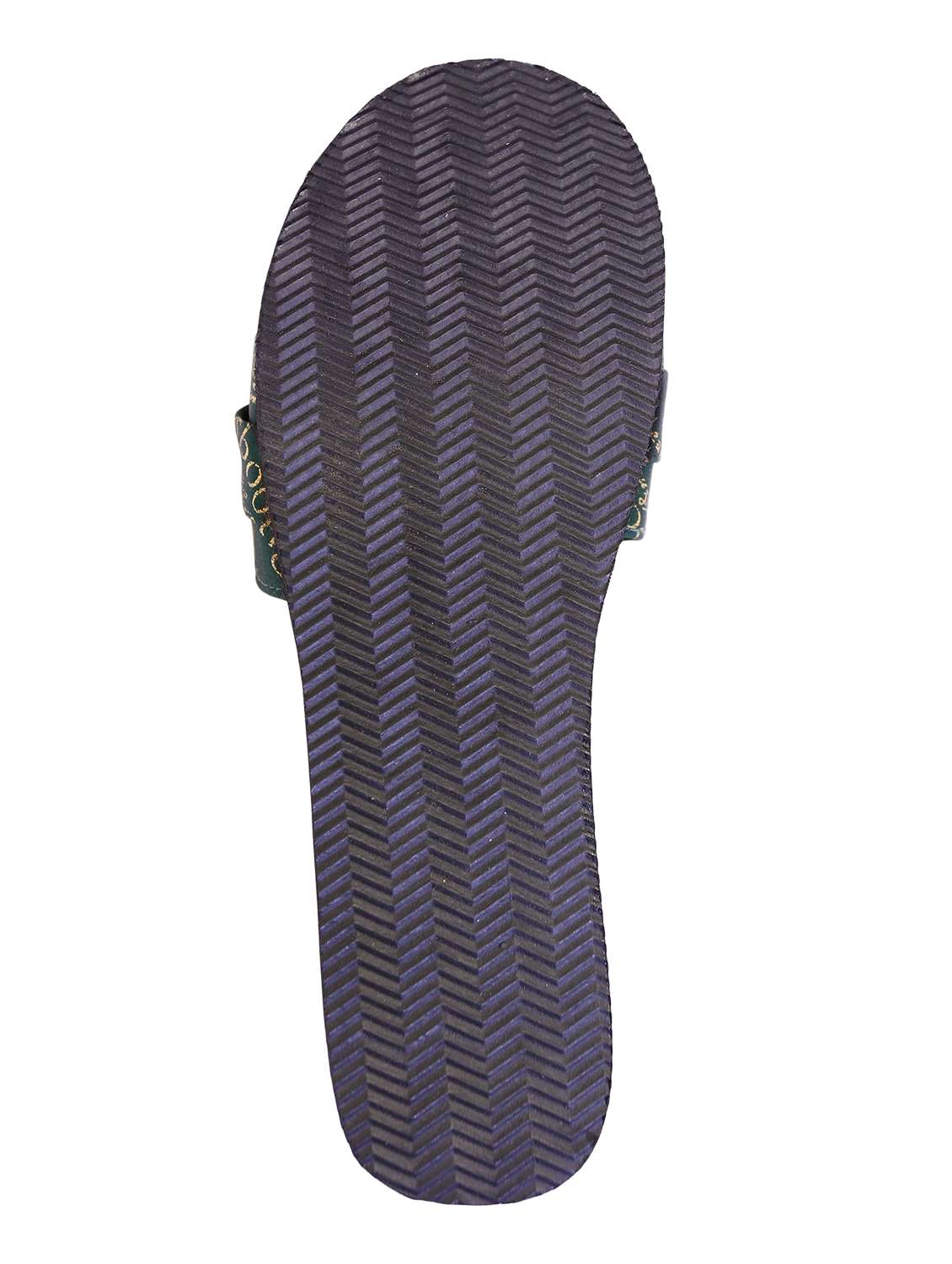 red slip on wedge - 19480461 -  Standard Image - 2