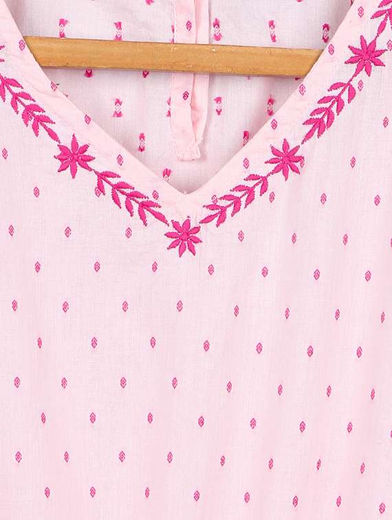 girls v-neck top - 19488926 -  Standard Image - 2