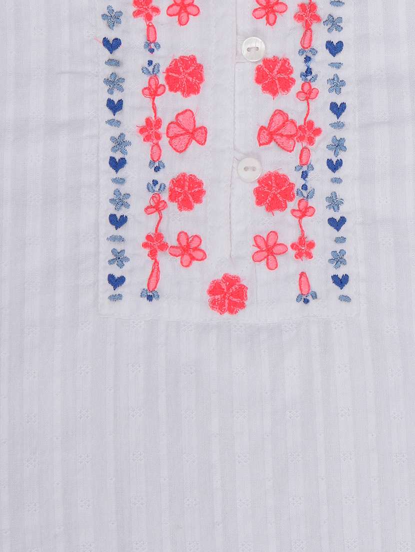 white self design top - 19488964 -  Standard Image - 2