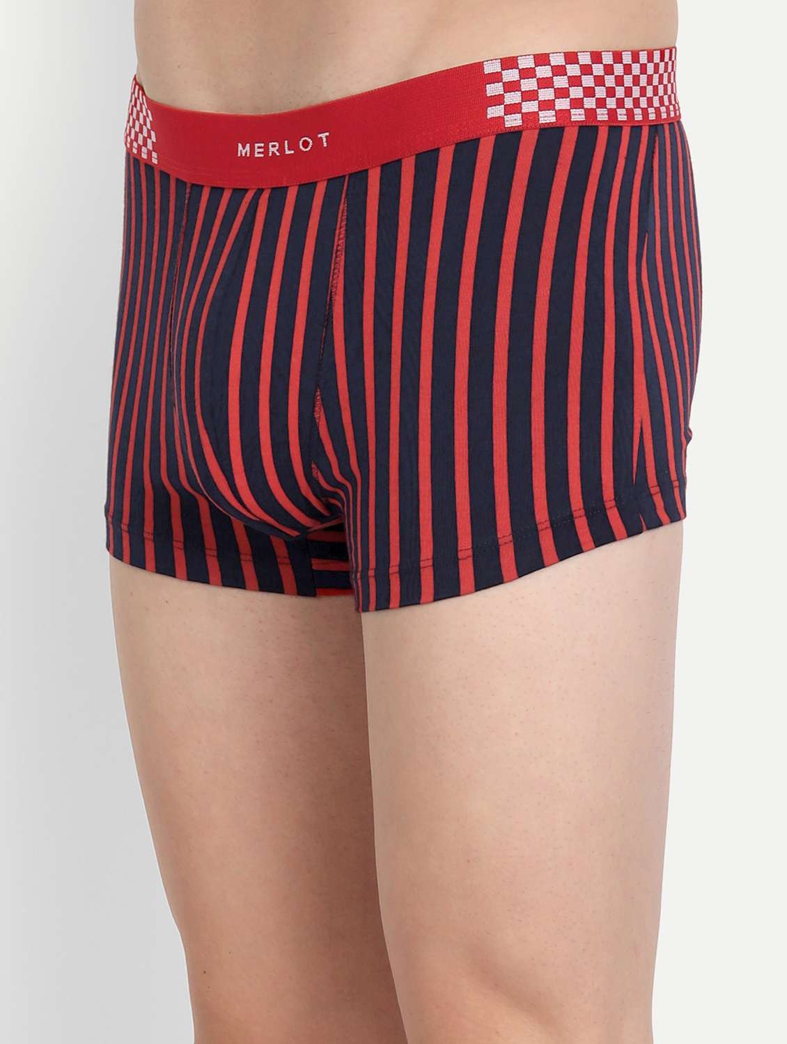 red printed cotton trunk - 19496905 -  Standard Image - 2