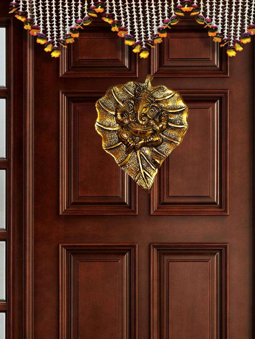 metal wall hanging sculpture by gunnu sales - 19518767 -  Standard Image - 2