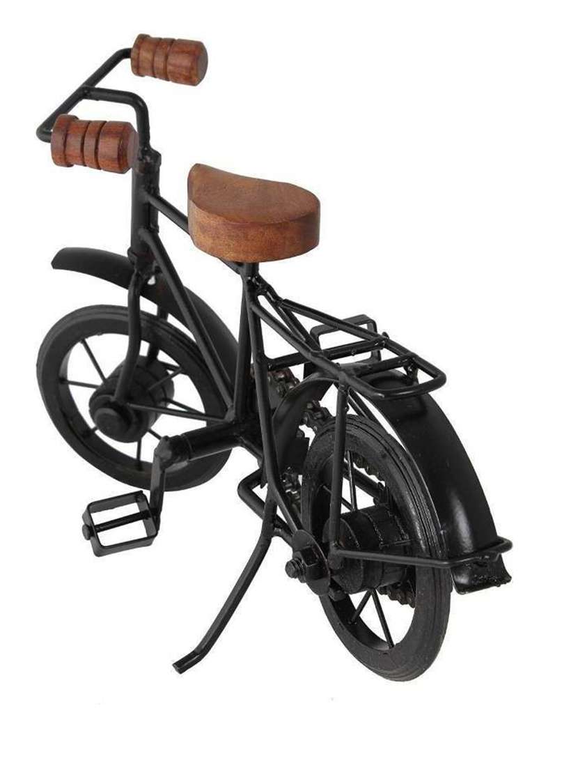 handcrafted decorative showpiece by gunnu sales