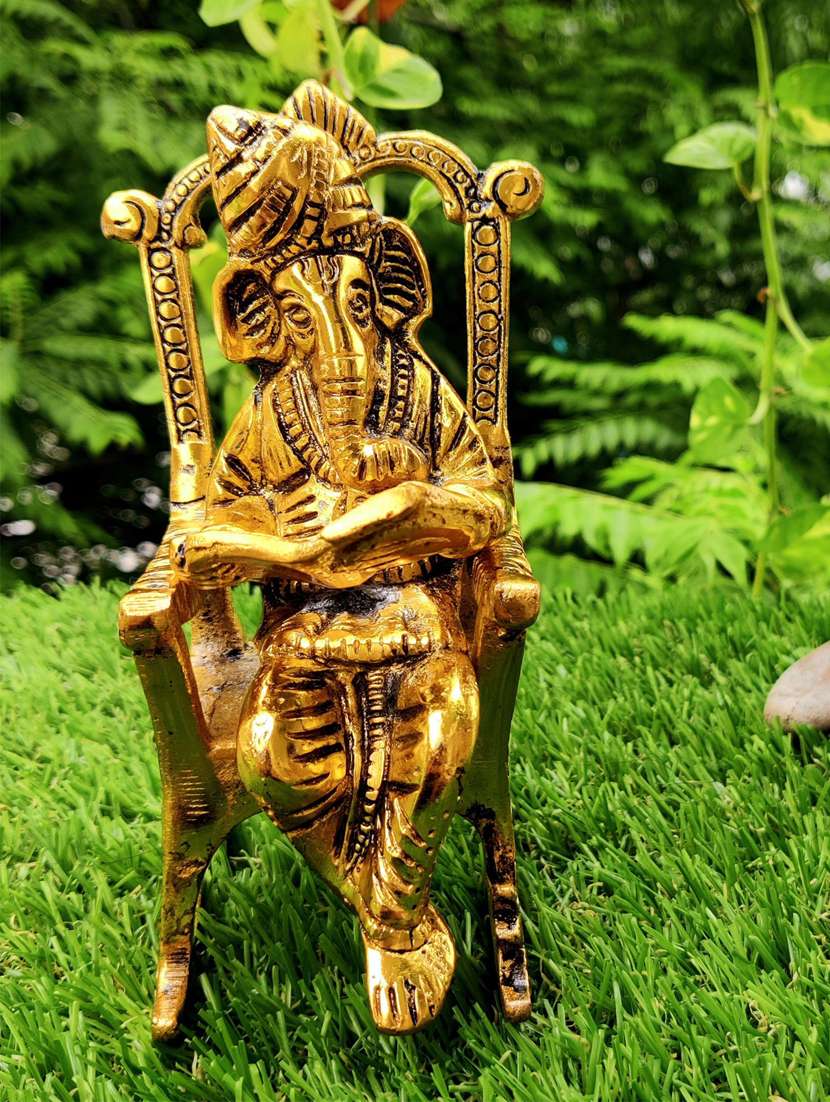 handcrafted decorative showpiece by gunnu sales