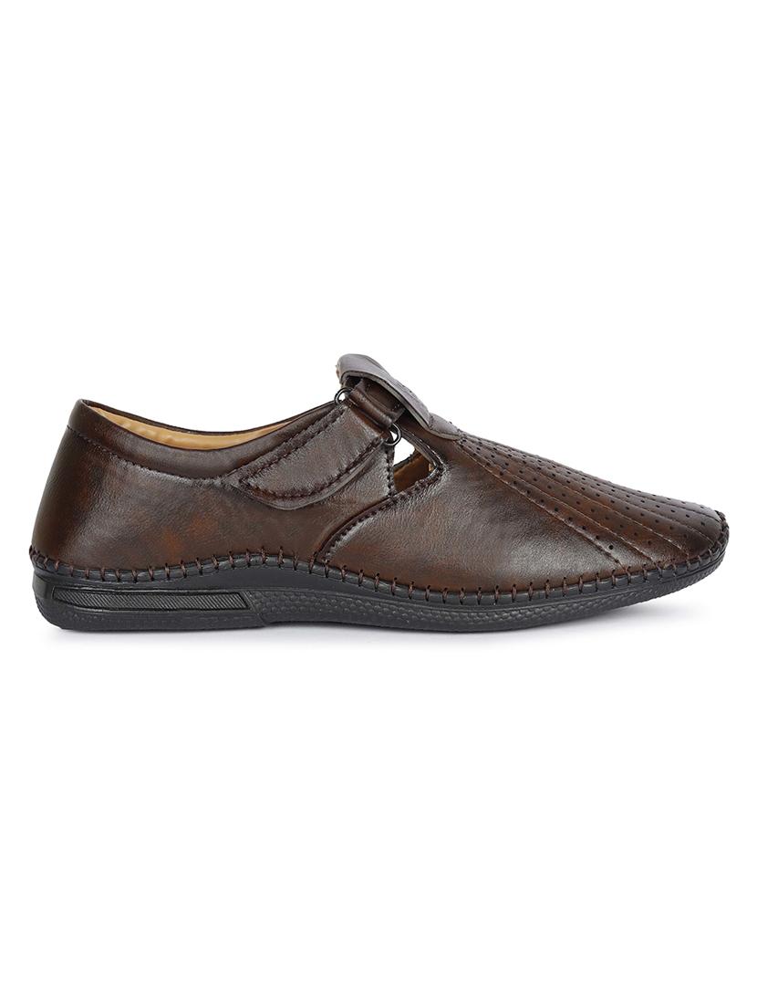 men's solid slip on sandal - 19539164 - Standard Image - 2