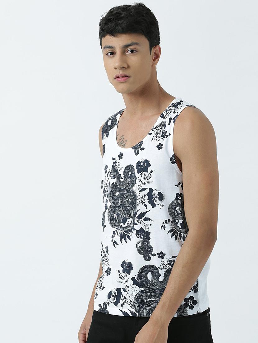 scoop neck printed regular vest - 19580444 - Standard Image - 2