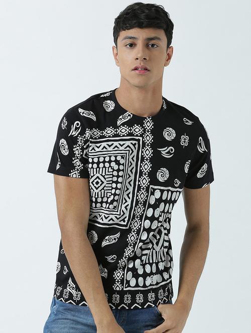 men front print short sleeve t-shirt - 19580477 -  Standard Image - 0