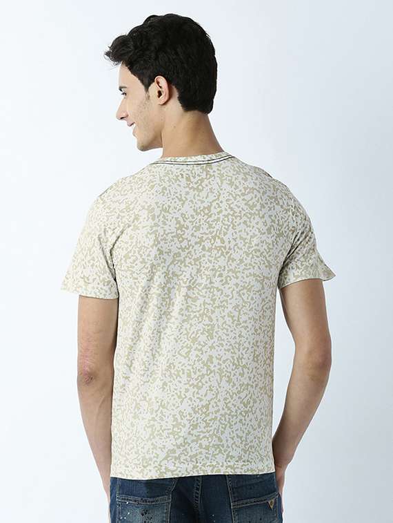 men v neck printed regular t-shirt - 19581700 -  Standard Image - 2