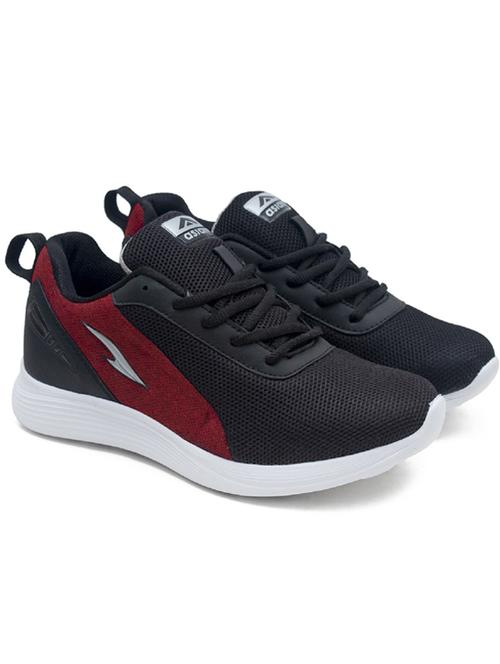 men lace up sports shoes - 19607984 - Standard Image - 0