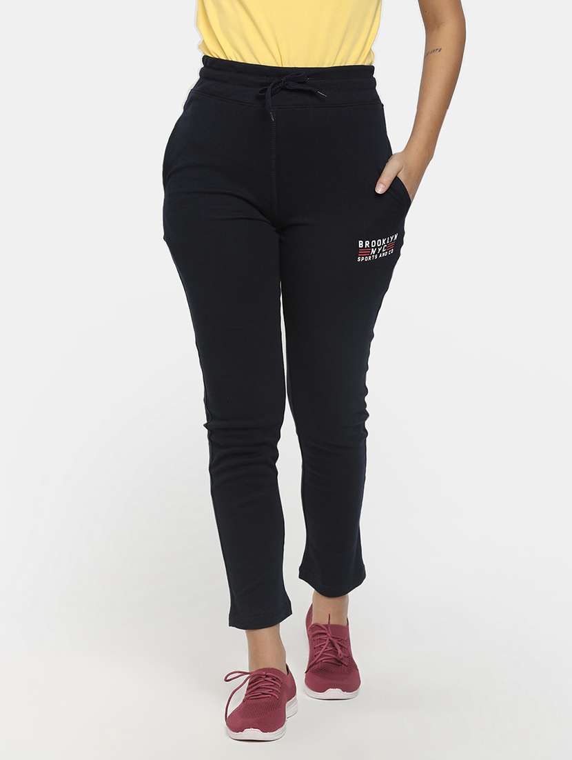 black mid rise solid track pant