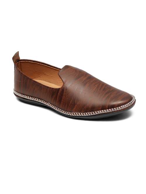 men brown slip on mojari - 19617292 -  Standard Image - 0