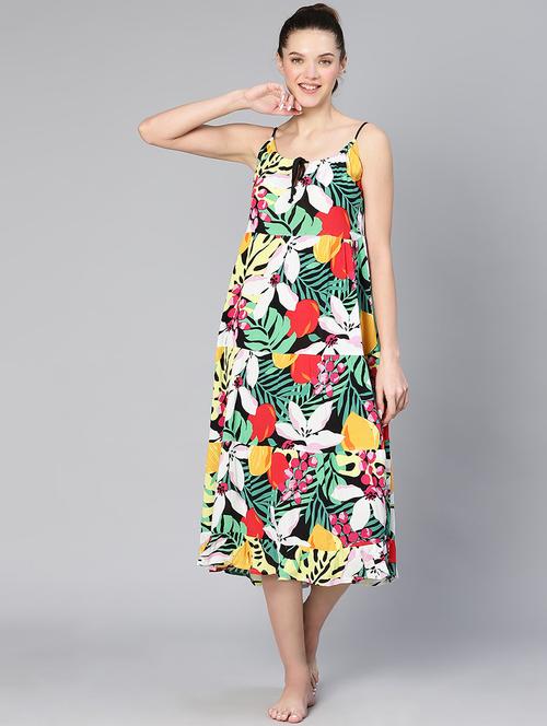 women's  floral dress - 19618304 -  Standard Image - 0