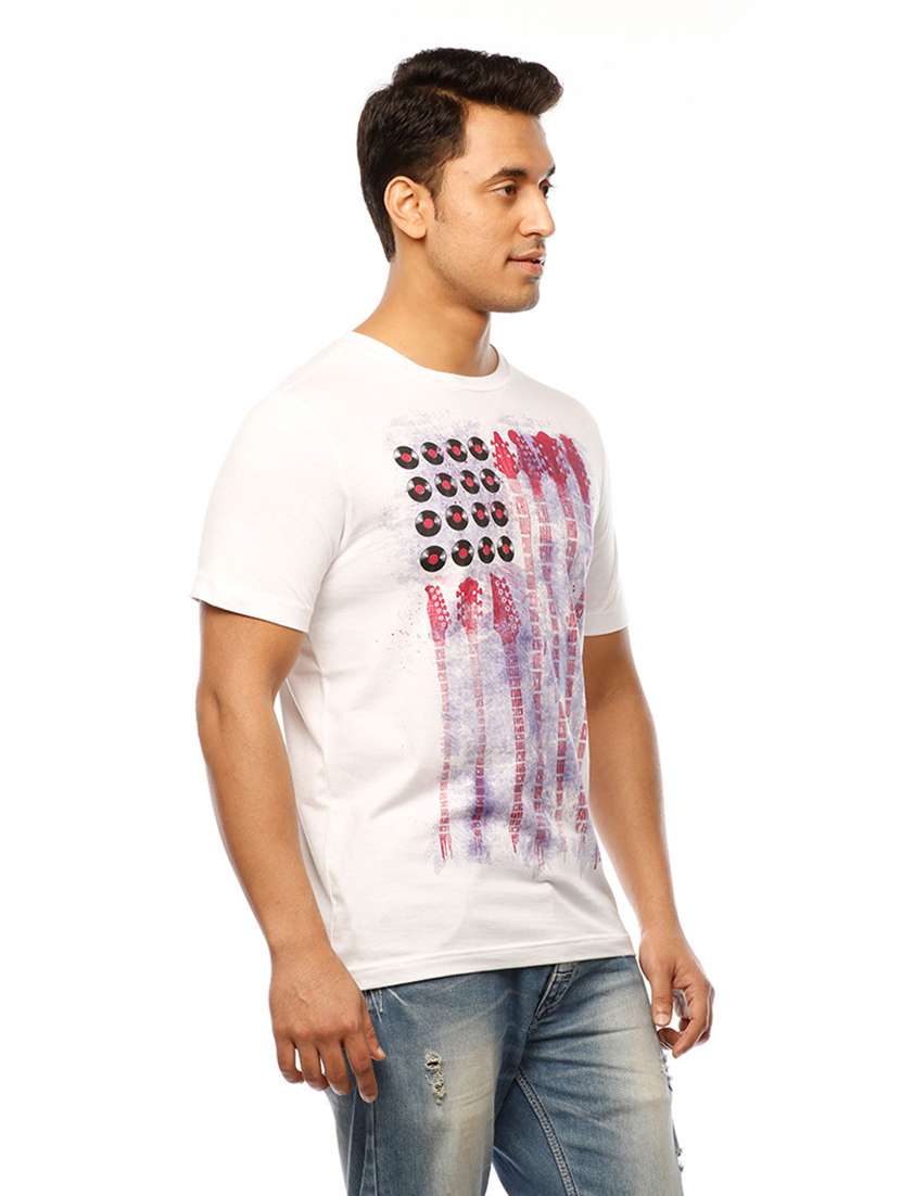men round neck front print t-shirt - 19649524 -  Standard Image - 2