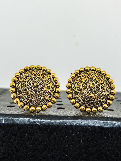 brown brass studs earring - 19666918 -  Standard Image - 0