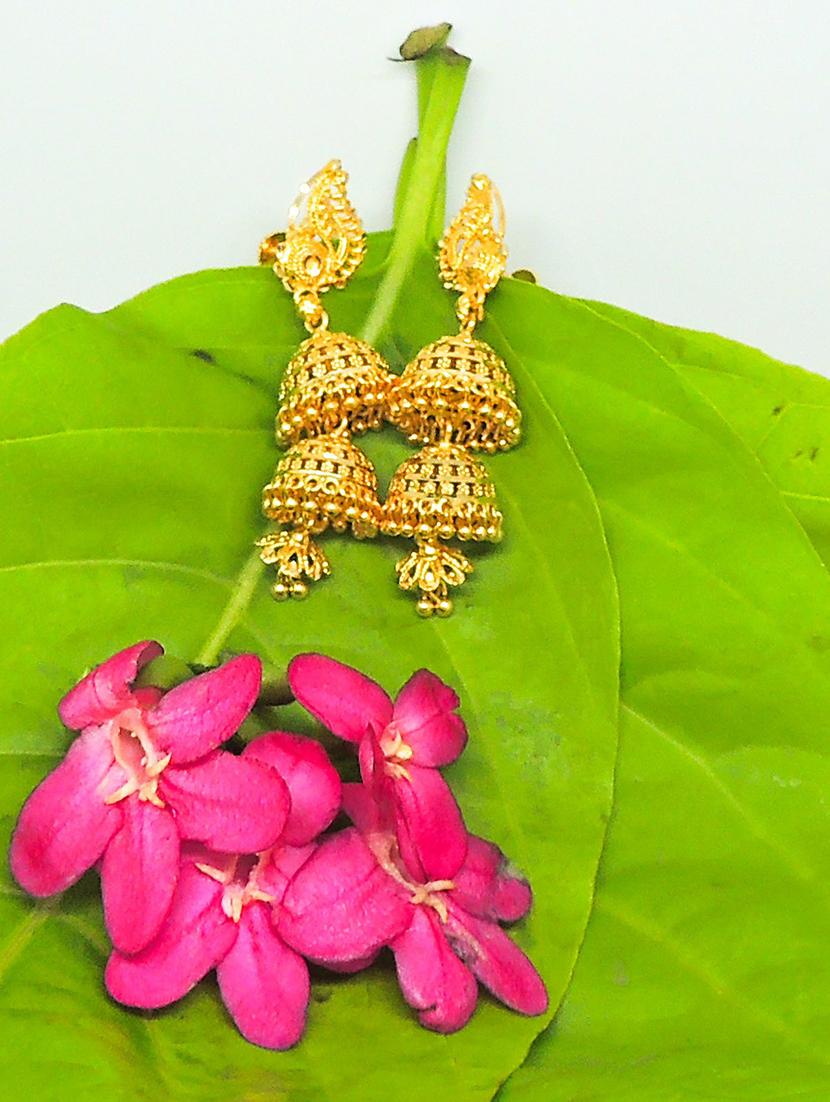 gold brass studs earring - 19667126 - Standard Image - 2