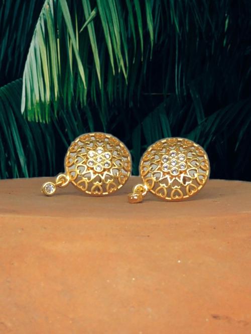white brass studs earring - 19667192 -  Standard Image - 0