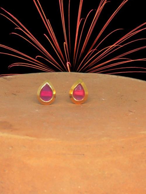 red brass studs earring - 19667216 -  Standard Image - 0