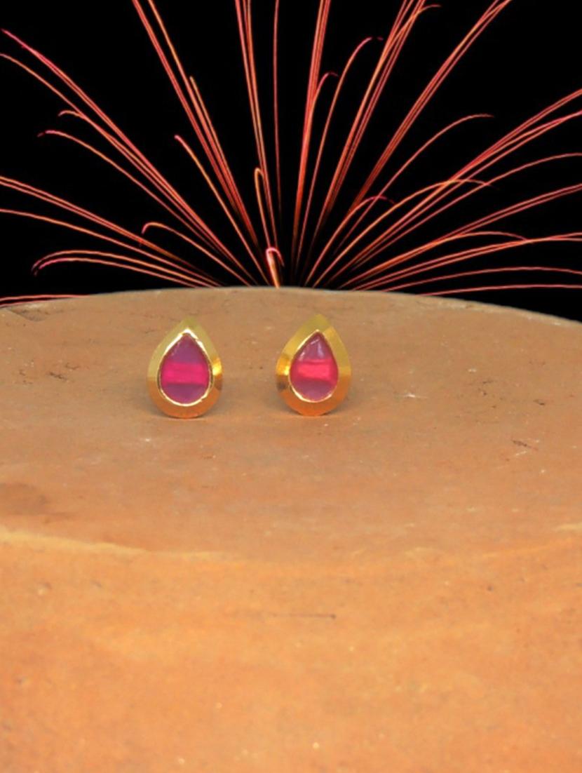 red brass studs earring - 19667216 -  Zoom Image - 0