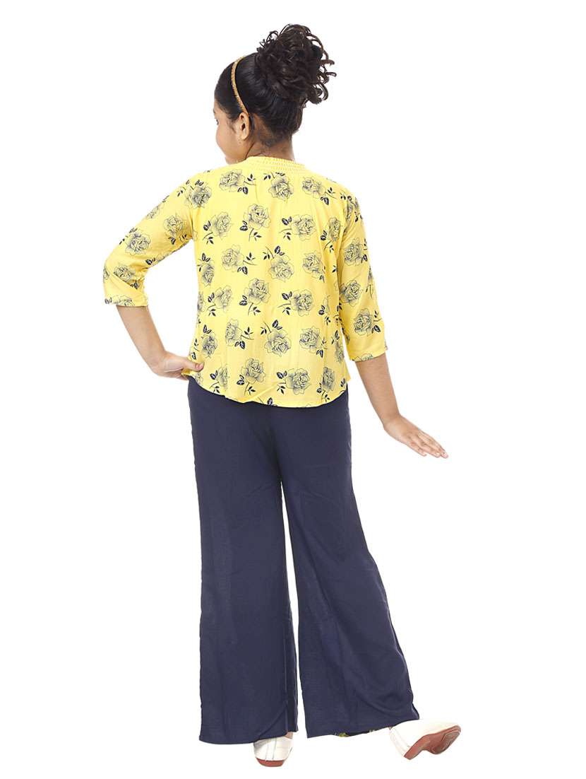 girls printed full length set - 19685639 -  Standard Image - 2