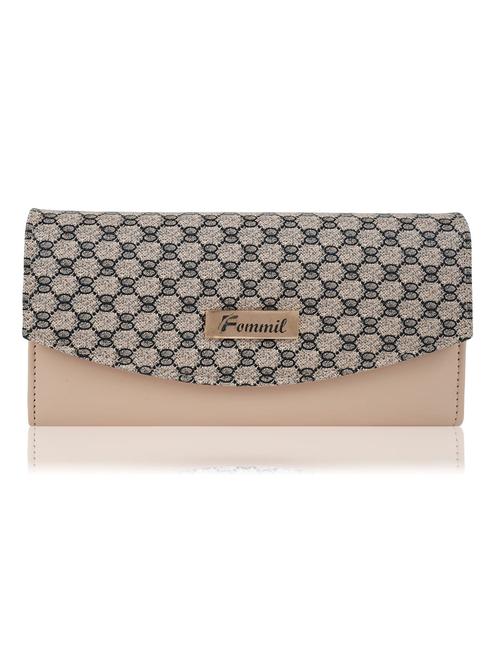 beige pu regular clutch - 19695295 - Standard Image - 0