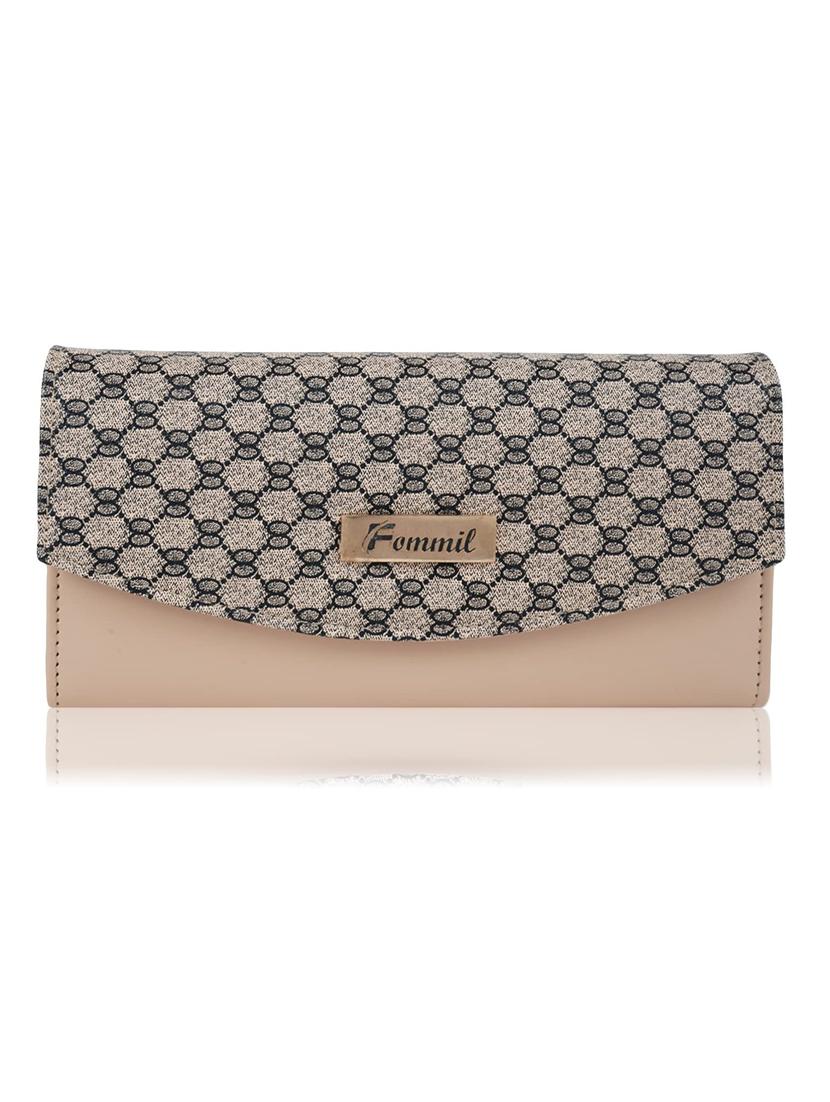 beige pu regular clutch - 19695295 - Zoom Image - 0