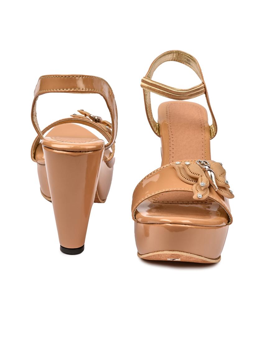 beige pumps heel - 19696854 - Standard Image - 2