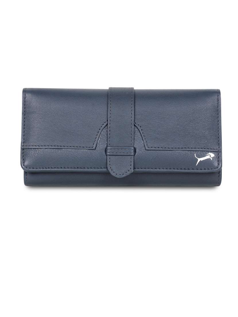 black leather regular clutch