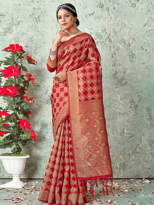 women's self design red colored saree with blouse - 19708806 - Standard Image - 0