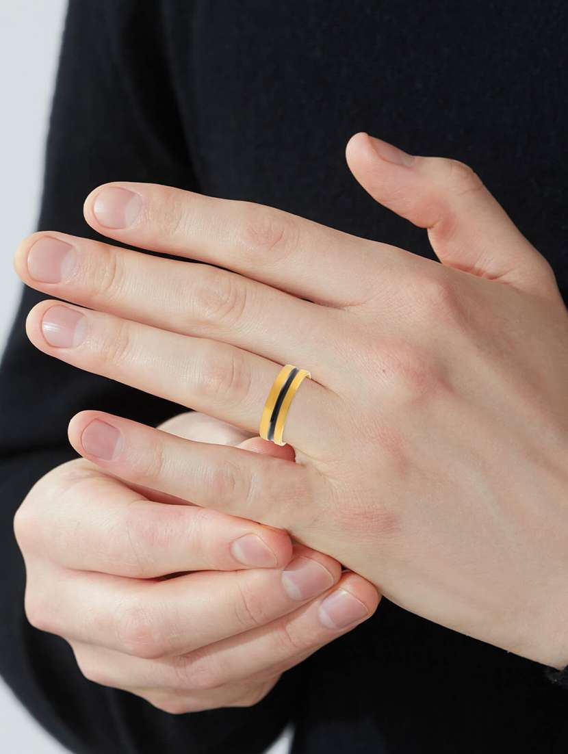 gold plated finger ring - 19718390 -  Standard Image - 2