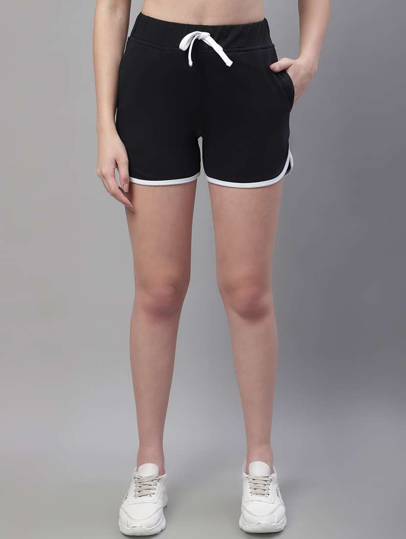 black mid rise solid short