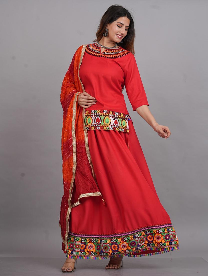 embroidered skirt top set - 19723913 - Standard Image - 2